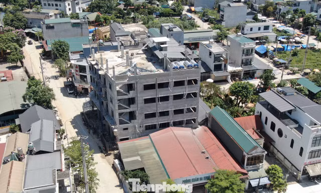 Lào Cai: Công trình gần 3.000m² xây sai phép vẫn thi công sau lệnh đình chỉ