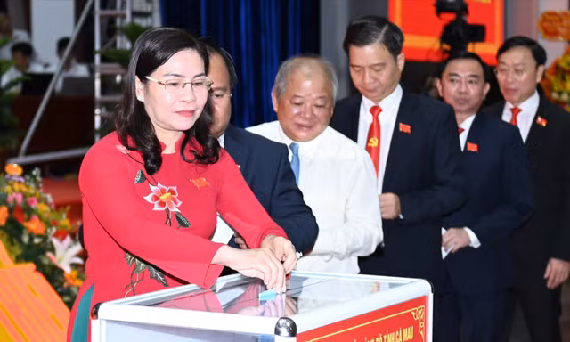 Đại hội Đảng bộ tỉnh Cà Mau tiến hành phiên trù bị