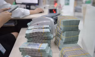 Lý do ngân hàng tăng mạnh lãi suất huy động 