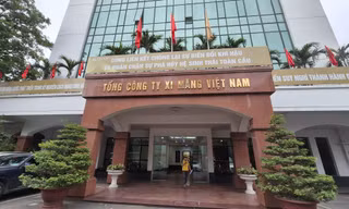 Vì sao 'ông trùm' xi măng thoái vốn tại nhiều doanh nghiệp?