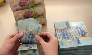 Tín dụng 'nở rộ' vào bất động sản