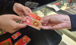 Giá vàng tăng mạnh, doanh nghiệp liên tiếp báo lãi