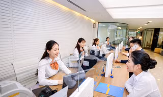 Những ngân hàng giảm mạnh lợi nhuận