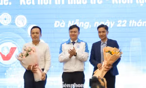 Đồng hành cùng bạn trẻ Đà Nẵng 'đón đầu' ngành bán dẫn