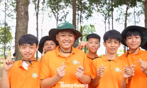 Ngày hè không điện thoại của chiến sĩ 'nhí' Đà Nẵng