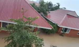 Làng trẻ em SOS Quy Nhơn chìm trong biển nước, di dời khẩn cấp hơn 130 người