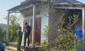 Công an khám nghiệm hiện trường nghi có nhiều người tử vong