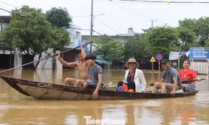 Đà Nẵng cảnh báo mưa lớn 700mm, lũ trên sông báo động 3