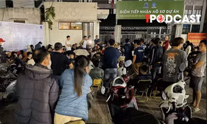 Lãi suất tăng, nên chờ 'bắt đáy' hay xuống tiền mua nhà để ở?