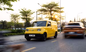 Hộ kinh doanh đổ xô “săn lùng” EC Van: Chở khỏe, đi phố gọn, nuôi xe nhẹ ví