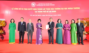 Trường ĐH Ngoại thương long trọng tổ chức Lễ công bố và trao QĐ thành lập Phân hiệu tại TP. HCM 