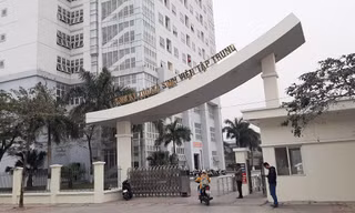 Cổng khu ký túc xá sinh viên tập trung ở Hải Phòng.
