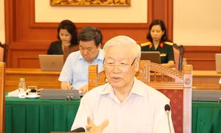 Bộ Chính trị làm việc với Thường vụ Quân ủy Trung ương
