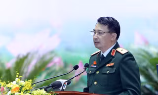 Tư lệnh Nguyễn Quốc Duyệt: Không vì quan hệ, con cháu mà đưa COVID-19 về nước