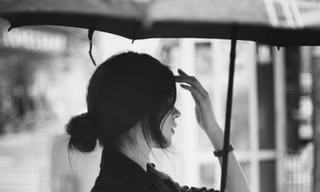 Hãy cứ chạy theo giấc mơ của mình, bởi vì giấc mơ chẳng bao giờ khiến em cô độc