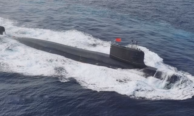 Tàu ngầm tấn công chạy bằng năng lượng hạt nhân lớp Type 093 của Trung Quốc. Ảnh: Military Watch.