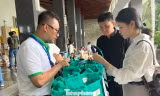 Ấn tượng những món quà tái chế từ... rác