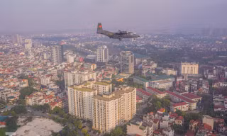 Biên đội Casa thao luyện đẹp mắt trên bầu trời Thủ đô