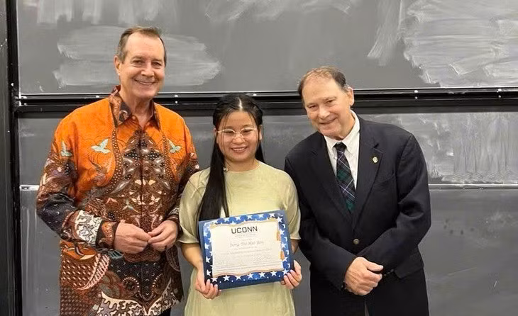 2-co-giai-khiem-thi-177285125616.jpg