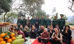Tri ân những người lính Biên phòng đã hy sinh ở Hữu Nghị năm 1979. Ảnh: Duy Chiến