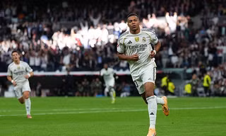 Trực tiếp Siêu kinh điển La Liga 2025/26 Real vs Barca 2-1 (H1): Vào!!! Bellingham phá lưới Barca