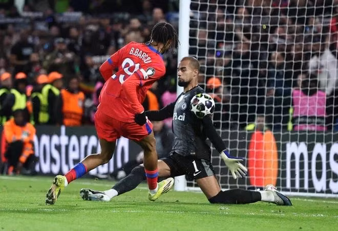 PSG tiếp tục hủy diệt Chelsea.