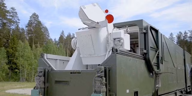 Ông Putin khen ngợi vũ khí laser bí ẩn của Nga