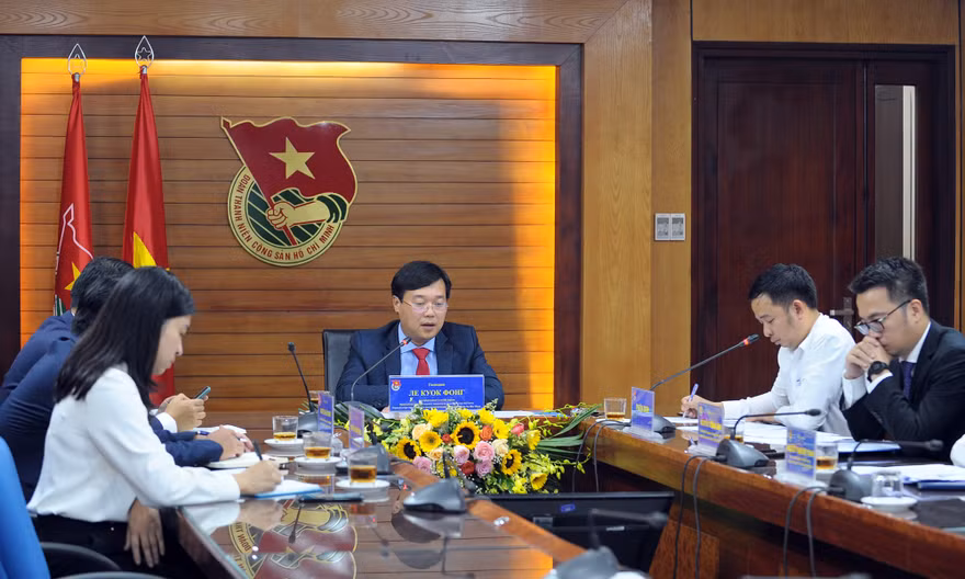 Điện đàm lãnh đạo cấp cao cơ quan thanh niên Việt - Nga