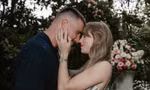 Bạn trai cầu hôn Taylor Swift