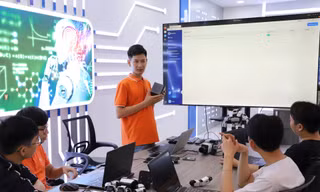 Đưa sinh viên công nghệ về địa phương hỗ trợ triển khai NQ57