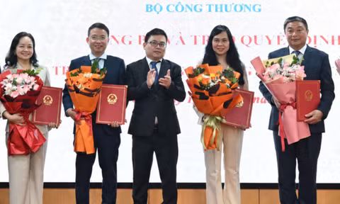 Bộ Công Thương bổ nhiệm 35 lãnh đạo cục, vụ