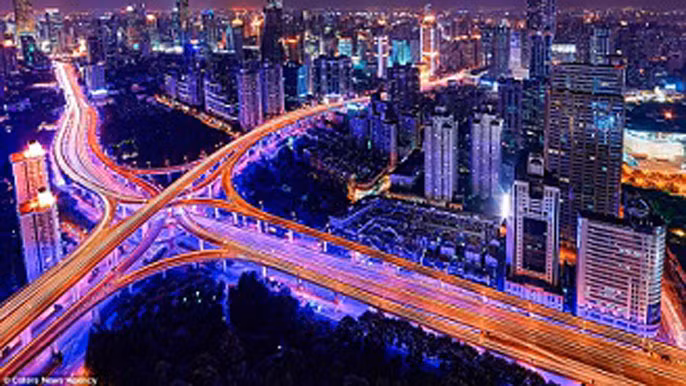 Ngỡ ngàng vẻ đẹp lung linh của các thành phố lớn về đêm