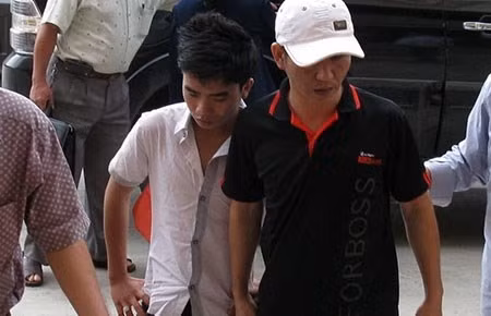 Bắt bốn đàn em của Long 'rồng đỏ'
