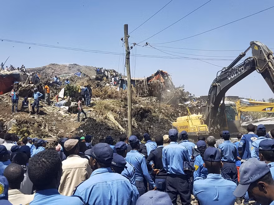 Hiện trường vụ lở đất khiến ít nhất 35 người chết ở Ethiopia