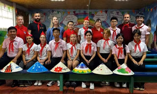 Thiếu nhi Việt Nam tham quan, trải nghiệm văn hóa tại Liên bang Nga 