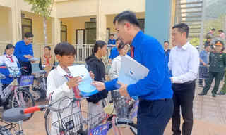 Ra quân Tháng Thanh niên ở vùng 'phên dậu' của Tổ quốc