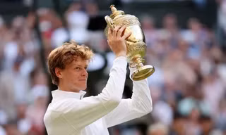 Sinner lần đầu tiên vô địch Wimbledon 2025.