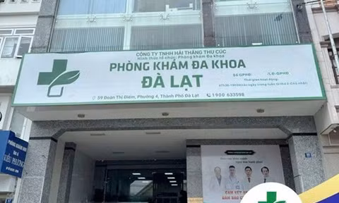 Phòng khám đa khoa Đà Lạt bị xử phạt vì dùng thiết bị y tế hết hạn sử dụng Ảnh: NVCC