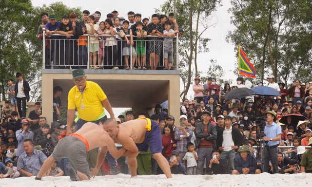 Khai hạ Tượng Sơn - hội làng gần 300 năm bên bờ sông Gianh