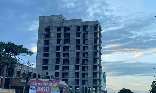 Vụ việc liên quan đến quá trình giải quyết thi hành án khoản vay giữa Ngân hàng TMCP Quân Đội (MB) và bà Phạm Thị Ngọc Tú, với tài sản thế chấp là khách sạn Green Star tại TP. Đồng Hới cũ.