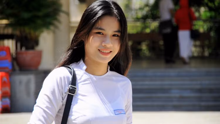 Thí sinh Đà Nẵng tự tin sau môn thi Toán. Ảnh: Nguyễn Huy
