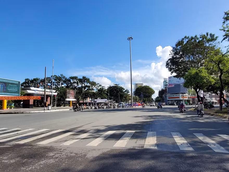 Cần Thơ 'đổi màu' cấp độ dịch từ 11/11