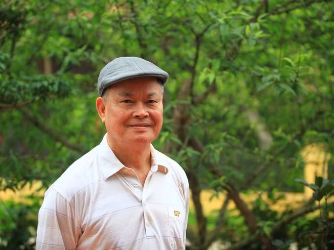 Nghệ sĩ Khôi Nguyên và vợ trong chuyến du lịch châu Âu. Ảnh: Minh Hiếu. 