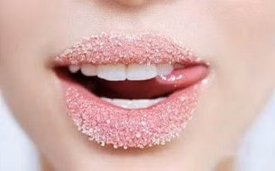 6 mẹo chăm sóc đôi môi mềm mại