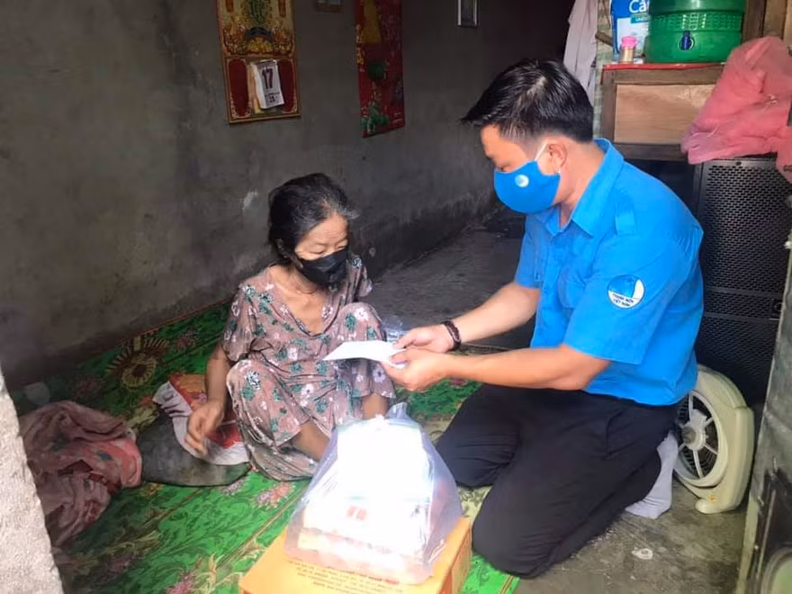 Những phần quà ấm lòng đồng bào Khmer dịp Tết Chol Chnam Thmay