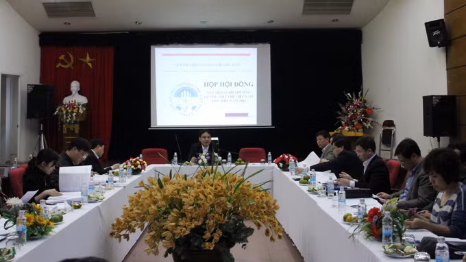 Ban tổ chức bình chọn 20 đề cử Gương mặt trẻ Việt Nam tiêu biểu 2013
