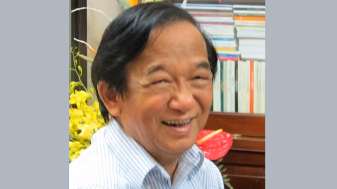 GS Nguyễn Lân Dũng