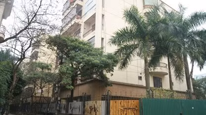 Khu nhà công vụ Hoàng Cầu, Hà Nội. 