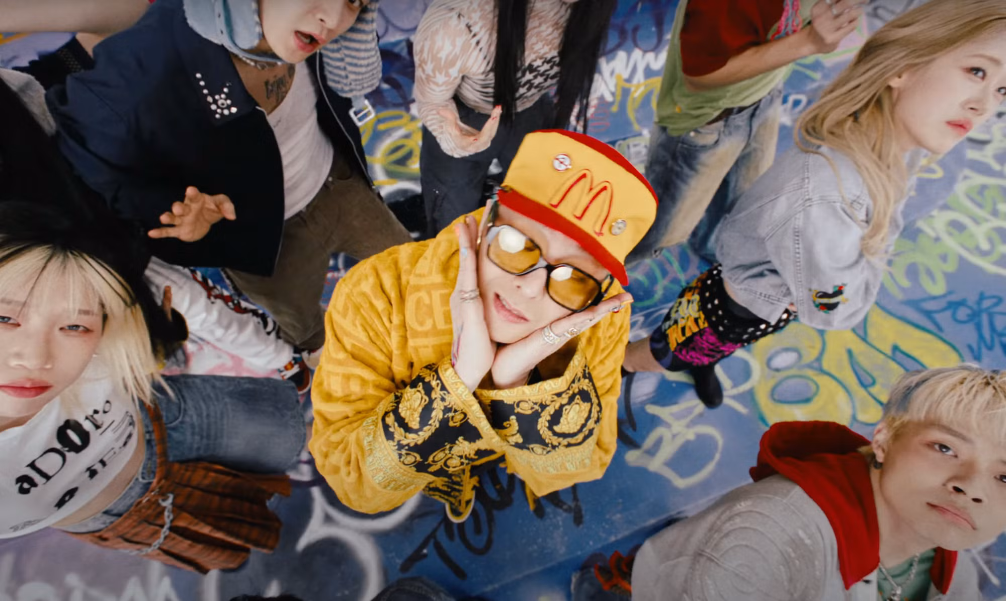Những set quay đơn giản nhưng đầy nghệ thuật của G-Dragon.