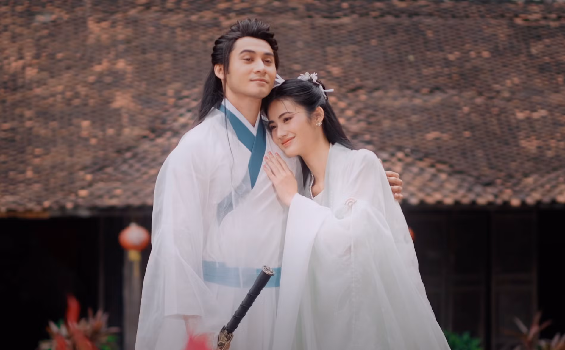 Đan Trường trở lại với MV sở trường màu sắc cổ trang.